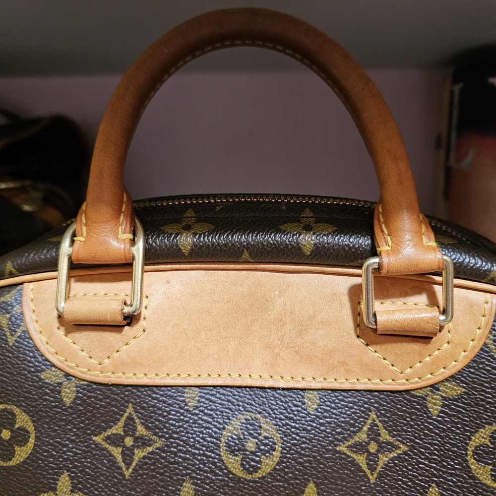 Louis Vuitton Brown Monogram Handbag - Picture 5 of 14